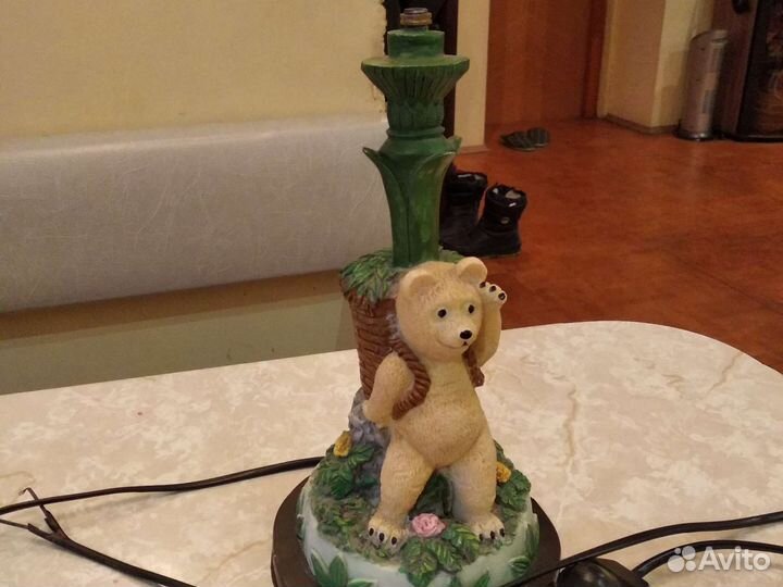 Лампа настольная