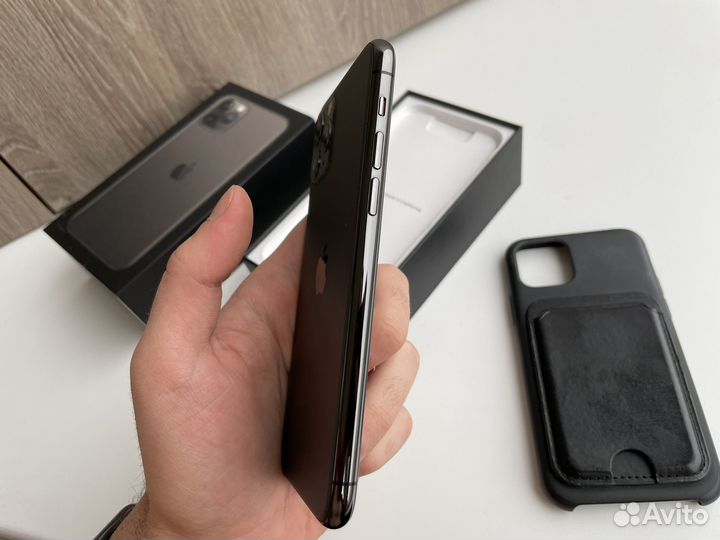 iPhone 11 Pro, 64 ГБ