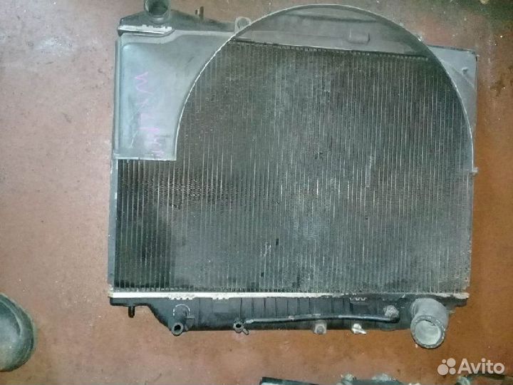 Радиатор охлаждения Isuzu Wizard UES73FW