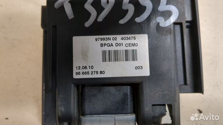 Блок предохранителей Peugeot 3008, 2010