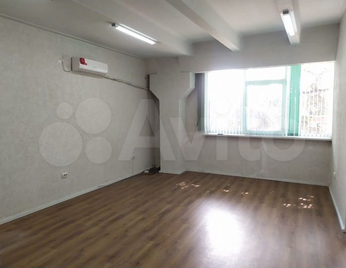 Отличный Офис район ул. Хрусталева, 33 м²
