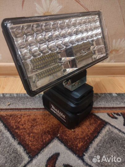 Фонарь аккумуляторный Макита без акб новый