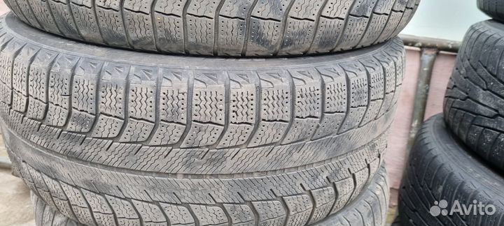 Michelin X-Ice 215/55 R16