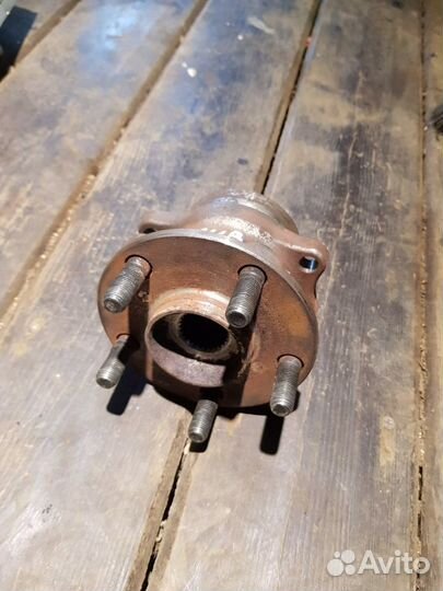 Ступица колеса задняя в сборе Subaru XV