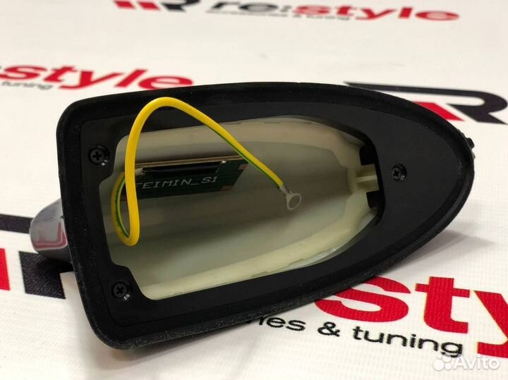 Антенна плавник Темный метал