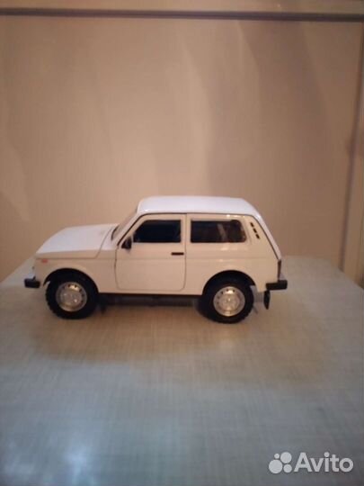 Коллекционные машинки китай масштаб 1/24