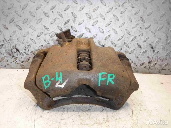 Суппорт передний правый VW Passat (B4) 1994-1996