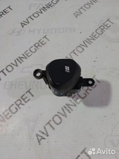 Кнопка вентилятора отопителя Hyundai Starex