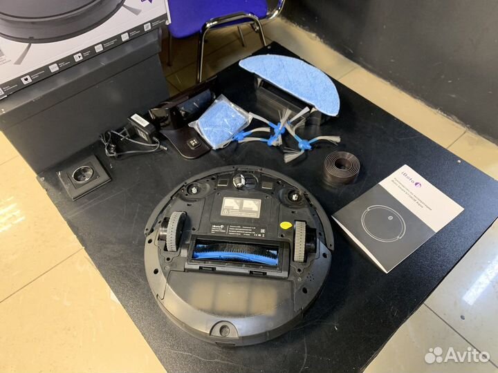 Робот-пылесос iBoto Smart