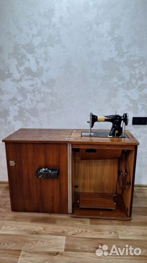 Швейная машина Подольск ножная