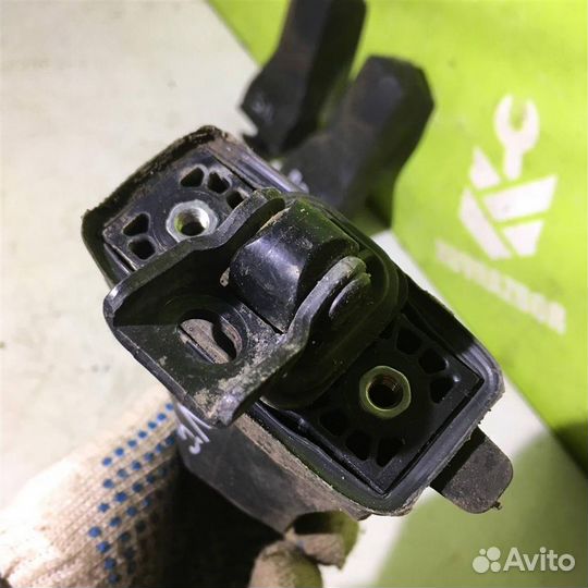 Ограничитель двери Фольксваген Поло седан рус