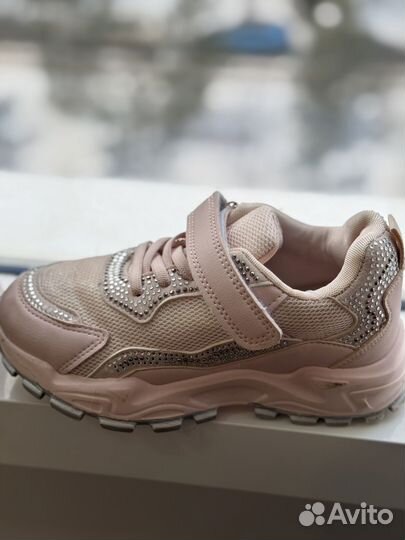 Кроссовки детские