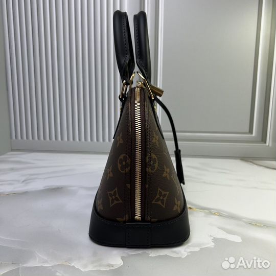 Сумка Louis Vuitton Alma BB