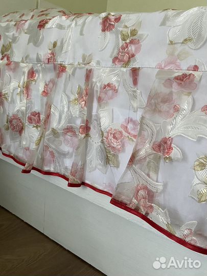 Покрывало, наволочка, шторы-тюль