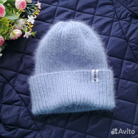 Шапка женская, вязаная из пуха норки