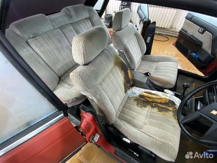 Сидения Nissan bluberdi U11