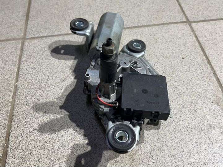 Моторчик заднего стеклоочистителя (дворника)