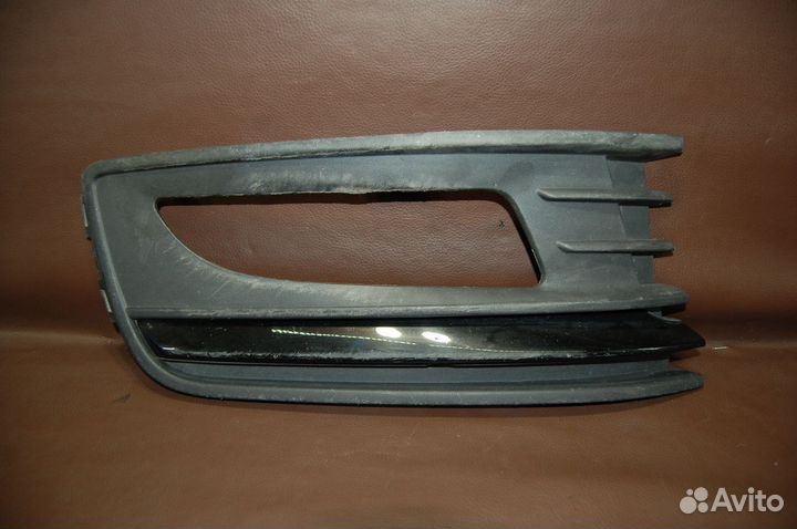 Накладка противотуманной фары - Volkswagen Polo