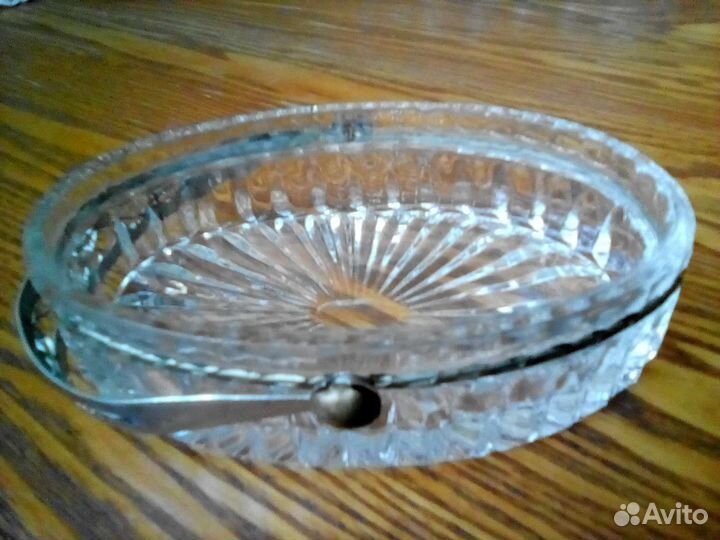 Хрустальная конфетница с мельхиоровой ручкой