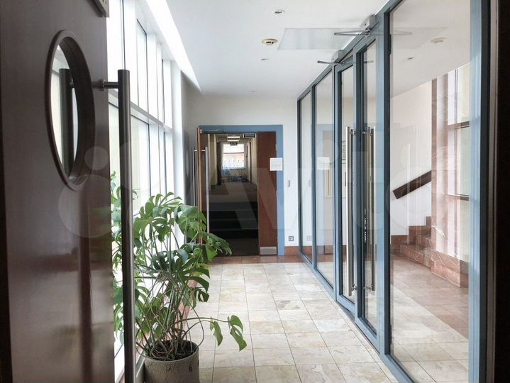 Продам здание, 2973 м²