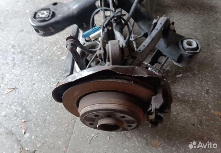 Балка задняя всборе bmw x1 2011 год