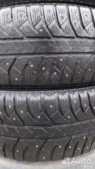 Bridgestone Ice Cruiser 7000 205/60 R16 92T