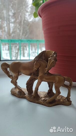Статуэтка лошади