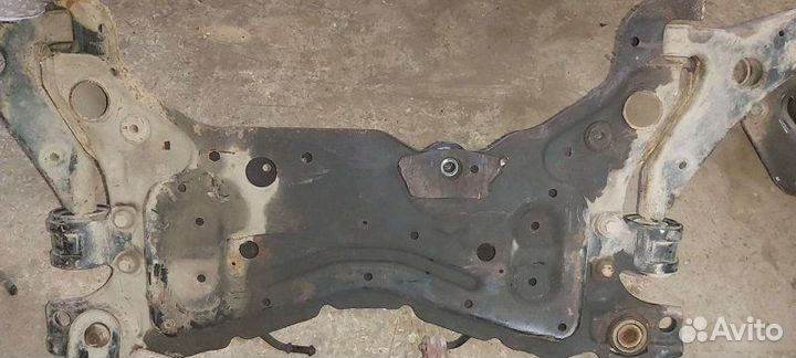 Подрамник передний Ford Focus 2 1.6