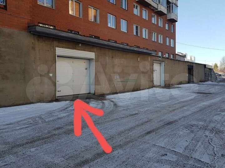 Гараж, > 30 м²