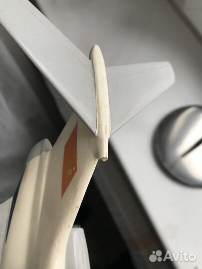 Модель самолёта Ту-154