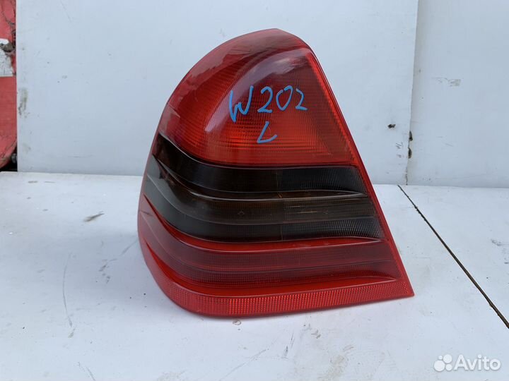 Фонарь задний левый MB W202