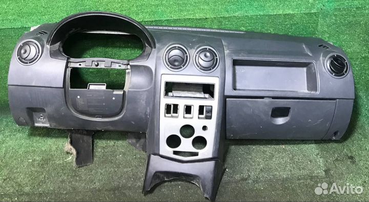 Торпедо LADA Largus 2011 (С крышкой бардачка) б/у