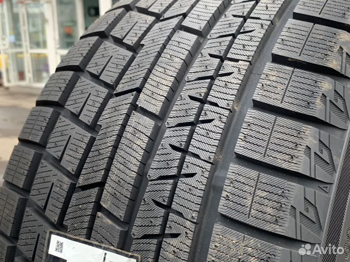 Yokohama Ice Guard IG60 245/40 R19