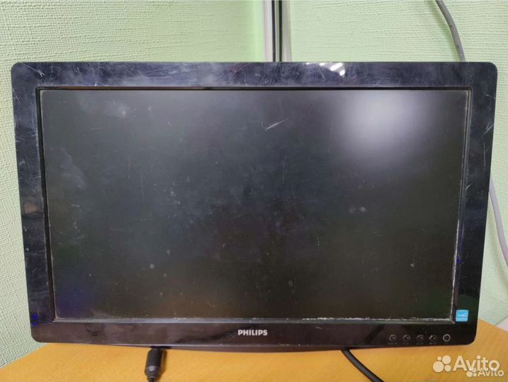 Мониторы рабочие с царапинами 19