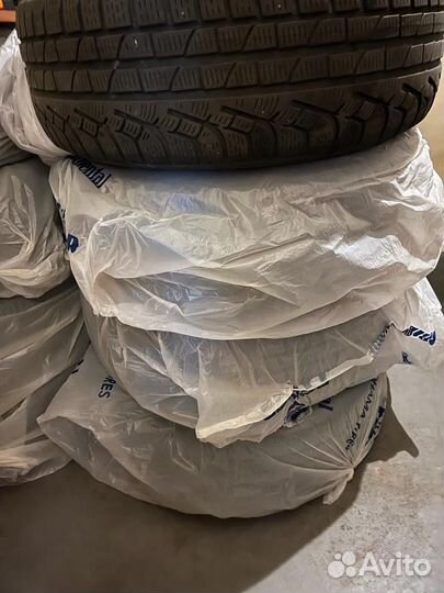 Pirelli Winter Sottozero 210 225/60 R17 P