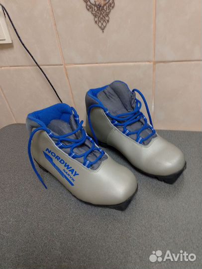 Лыжные ботинки 37,39 и 42 размер