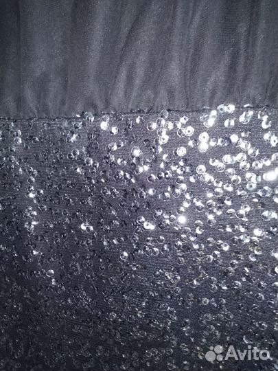 Чёрное коктейльное платье