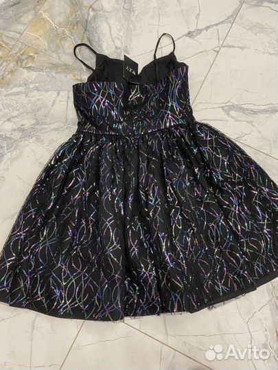 Платье с пайетками