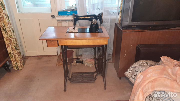 Швейная машинка пмз им. Калинина