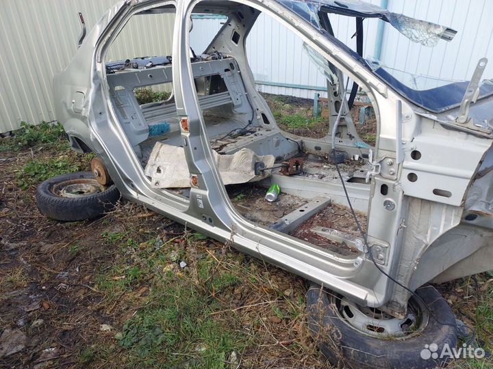 Порог Renault Logan 1