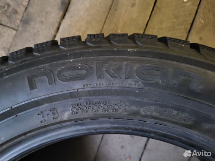 Nokian Tyres Hakka V 235/55 R17