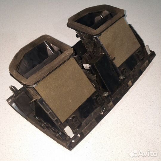 Центральный дефлектор Mazda 3 BL