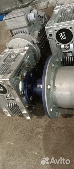 Шнековый транспортер (винтовой конвейер)