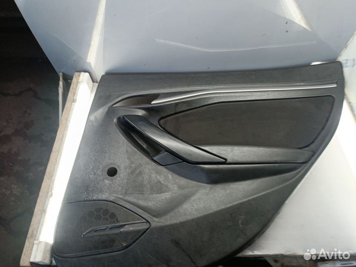 Обшивка задней правой двери LADA Vesta