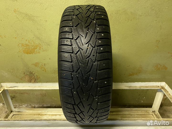 Nokian Tyres Hakkapeliitta 7 215/65 R16 T