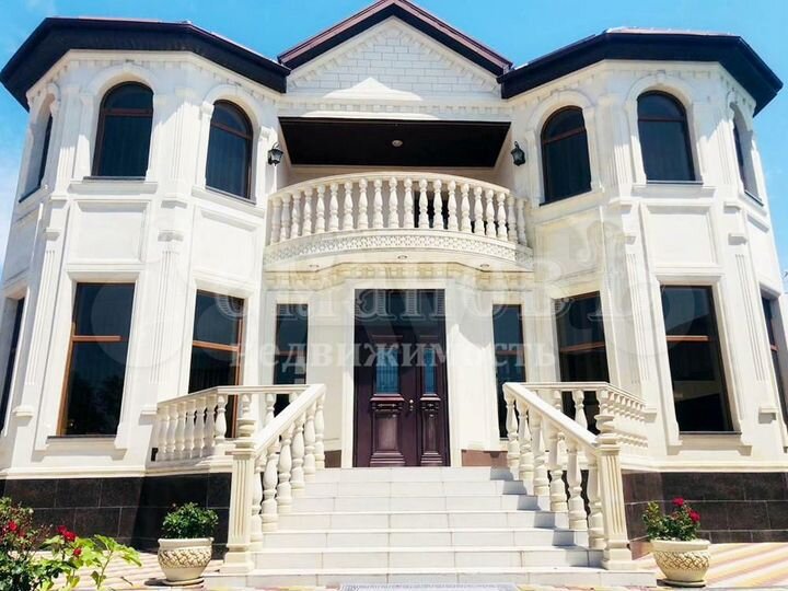 Дом 506,2 м² на участке 10 сот.