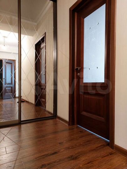 2-к. квартира, 64 м², 2/12 эт.