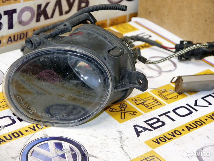 Фара противотуманная правая Вольво V50 дефект