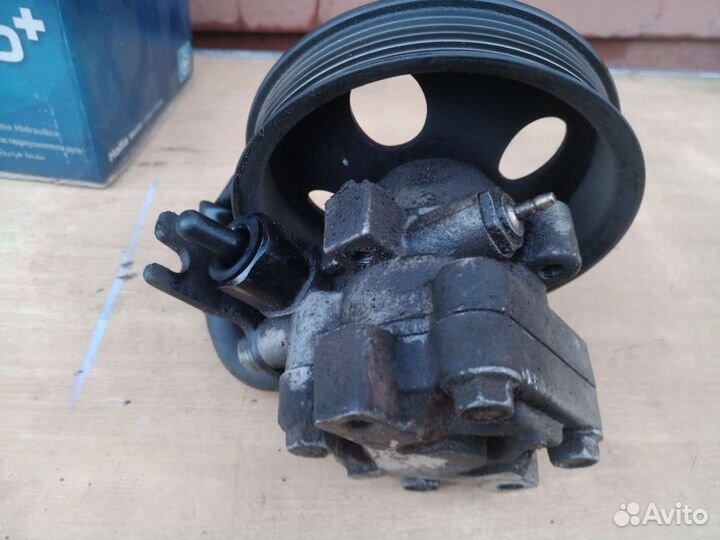 Насос гур KIA carens 06