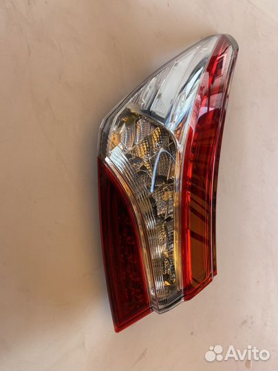 Фонарь задний левый Toyota Camry 70